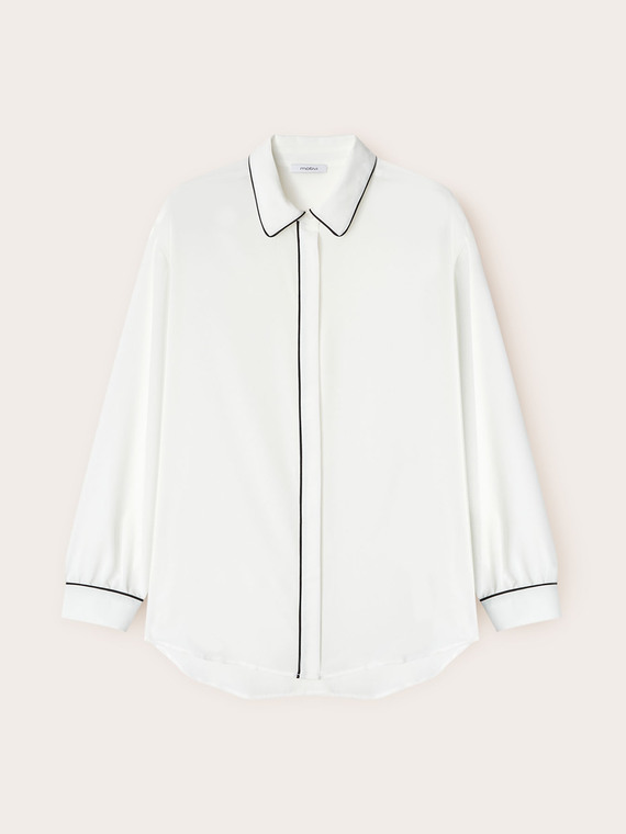 Chemise avec passepoil et fente dans le dos