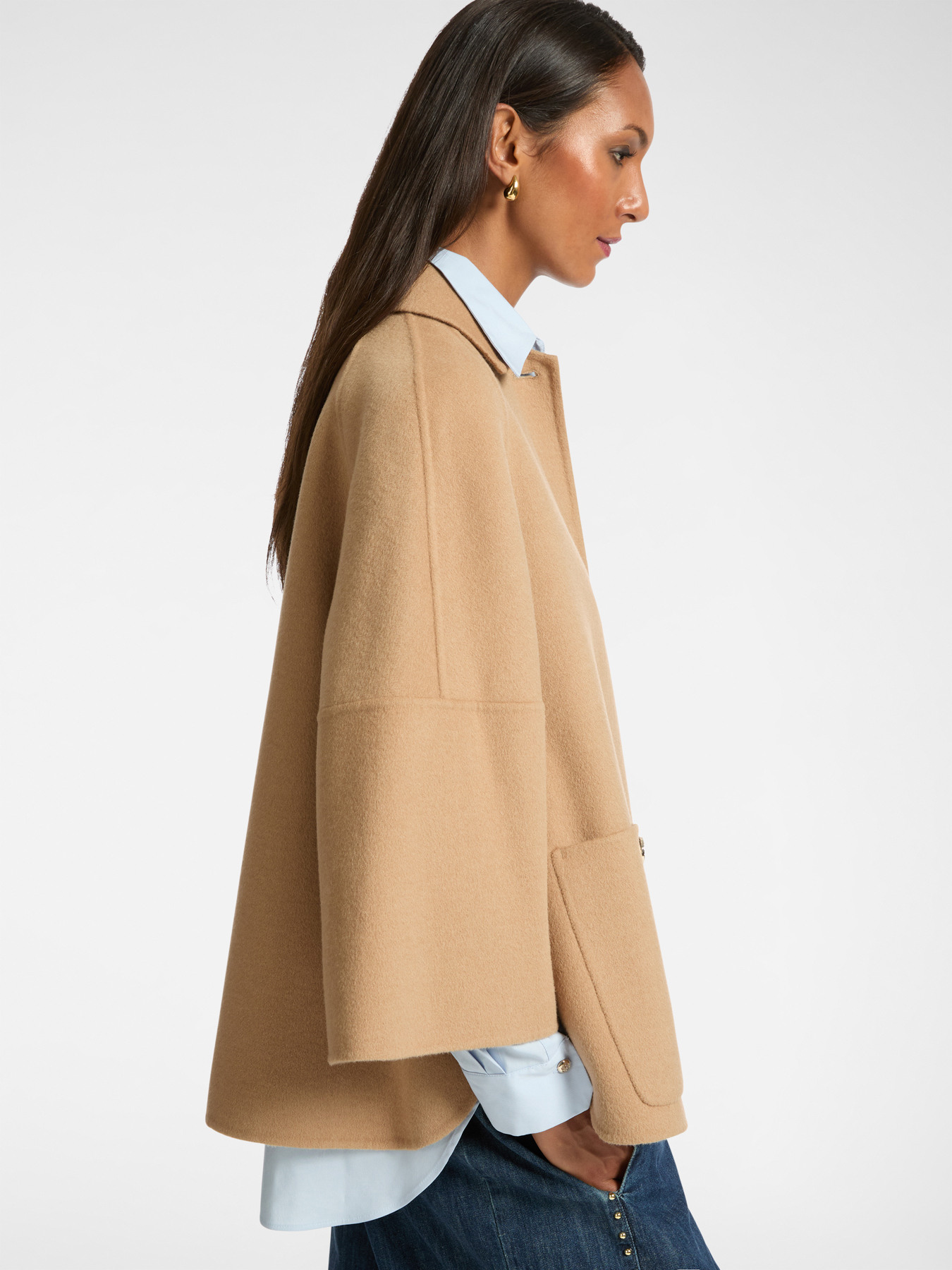 Gabán de tela doble image number 3