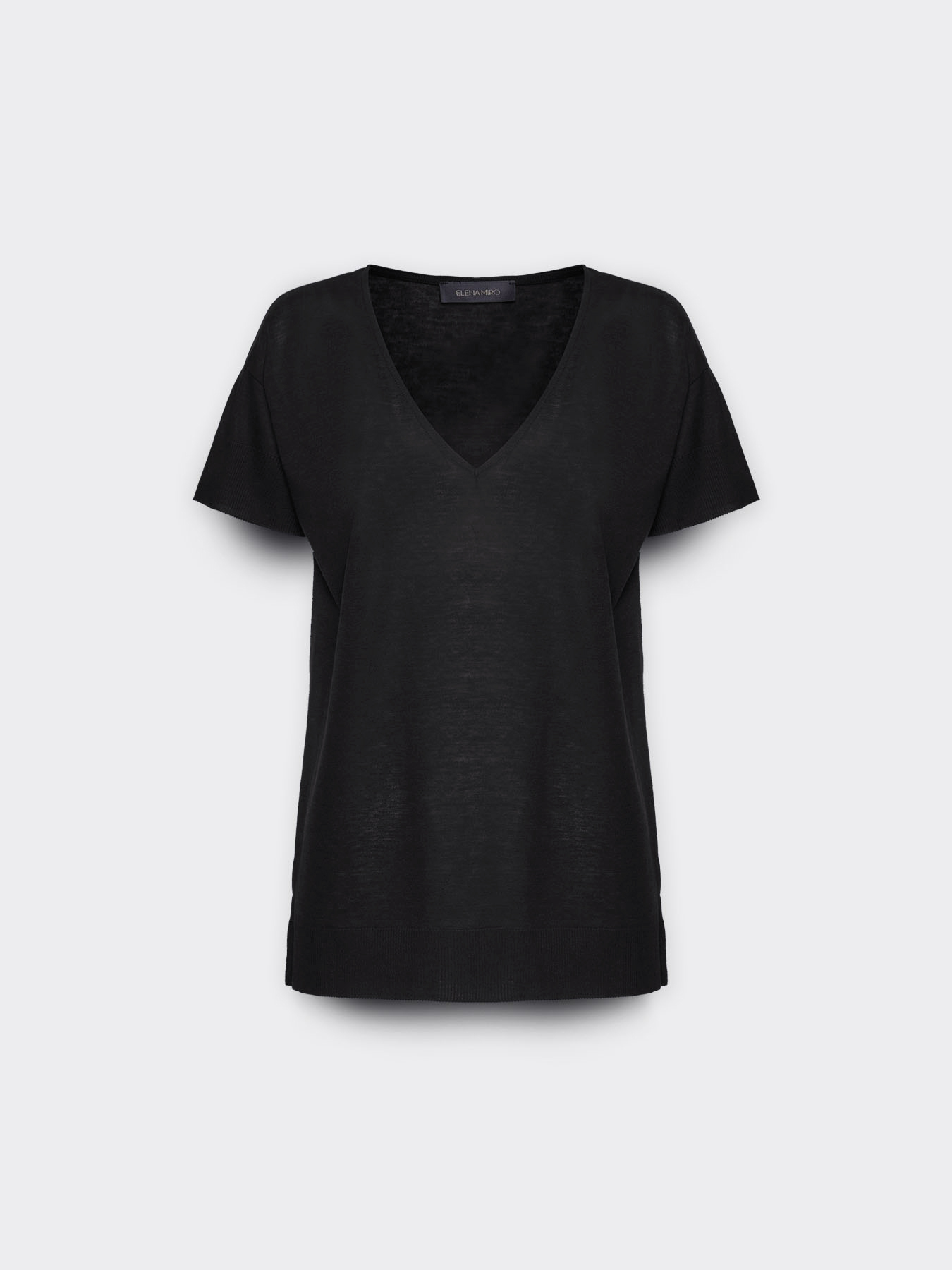 T-Shirt mit V-Ausschnitt image number 4