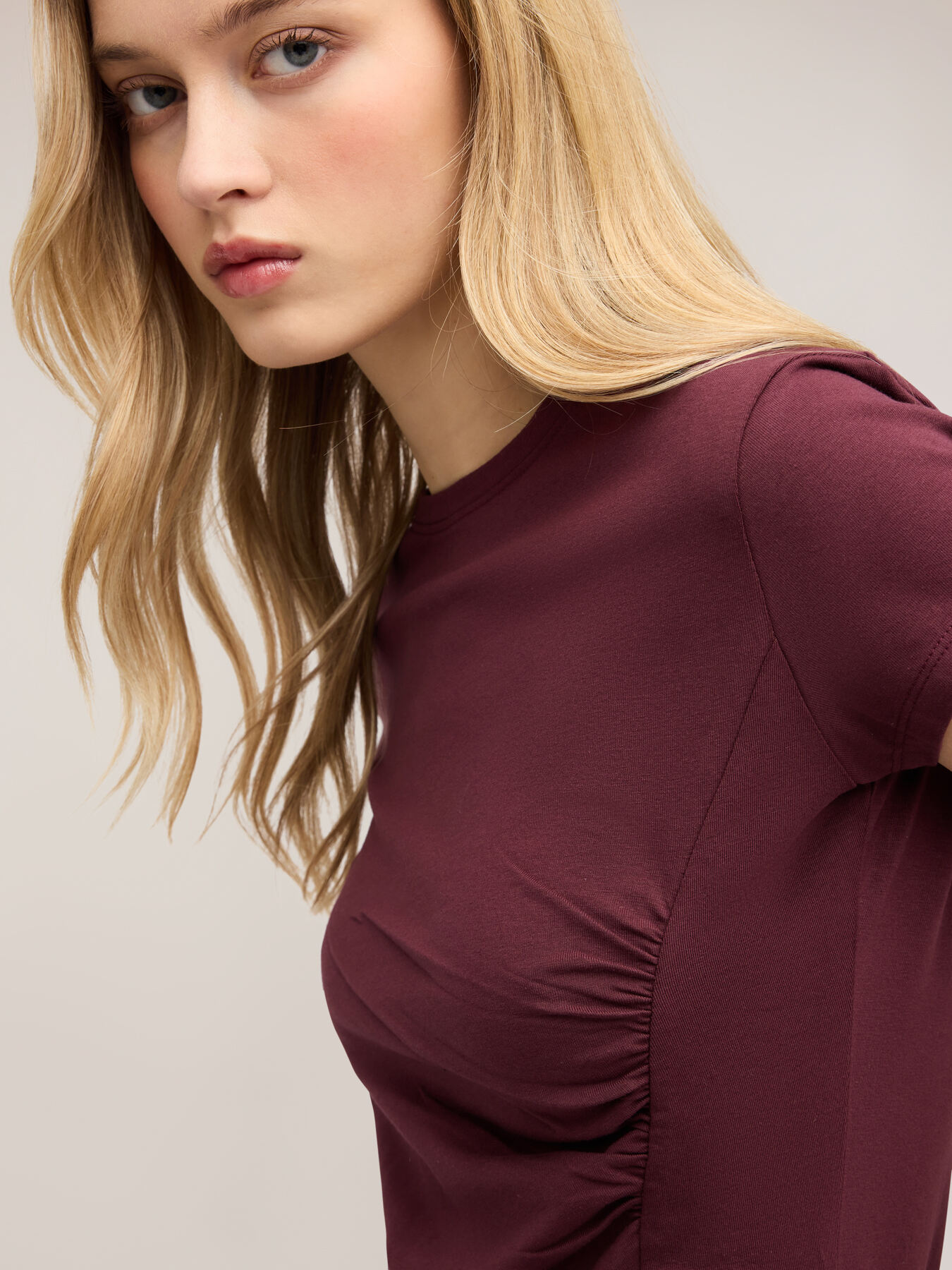 T-shirt with asymmetric side draping image number 3