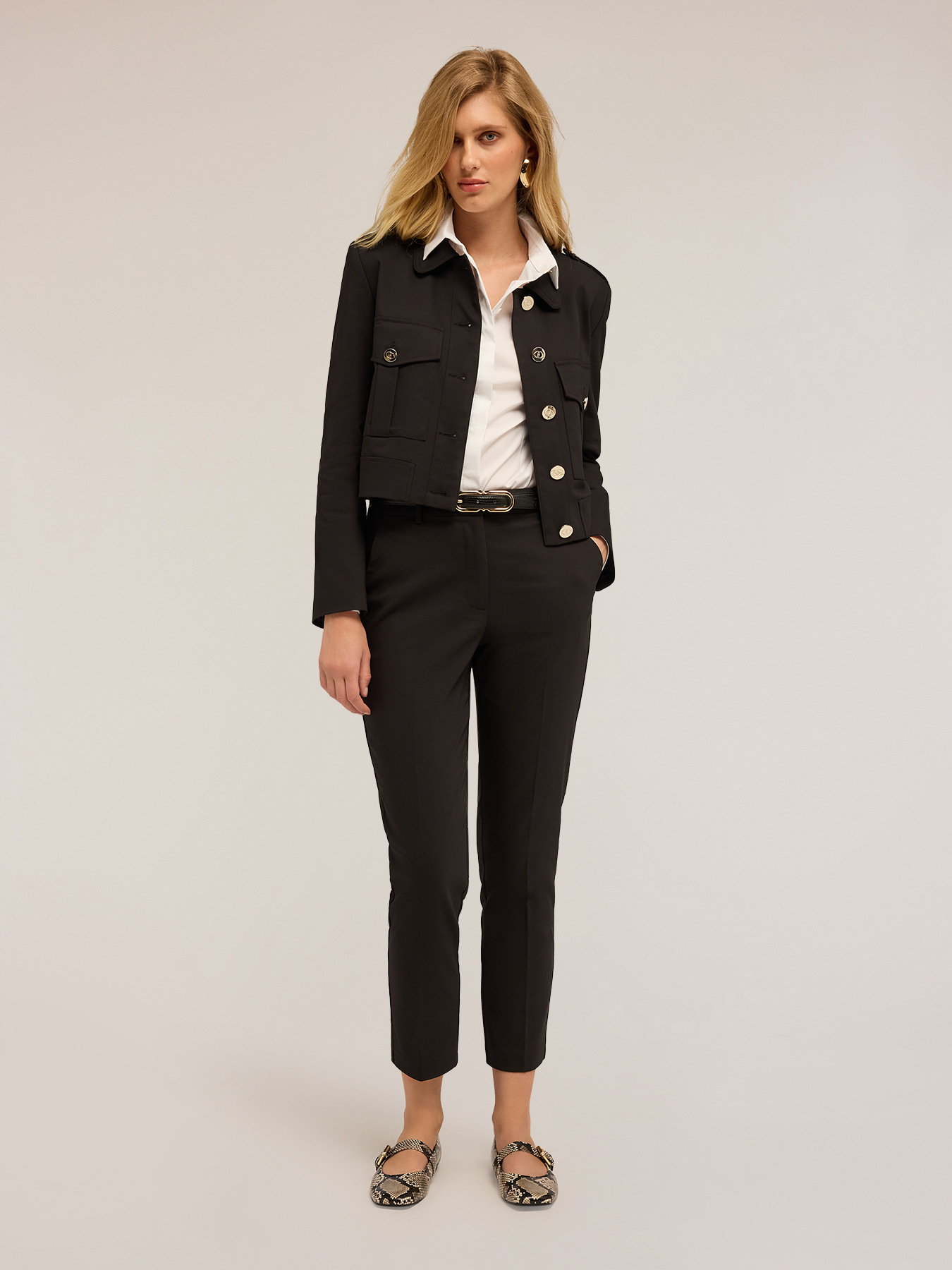 Pantalones regulares image number 3