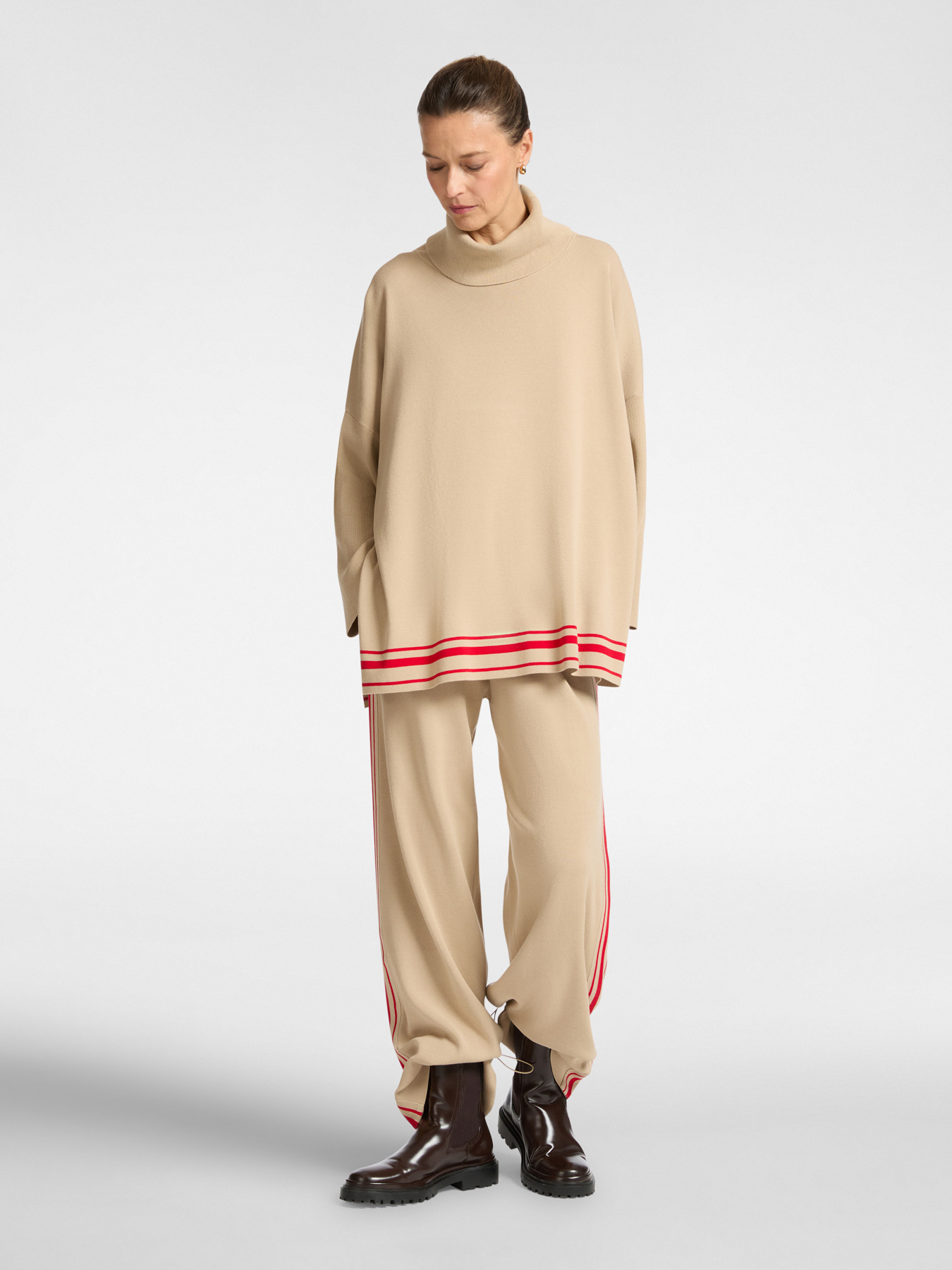 Striped border oversized jumper image number 2