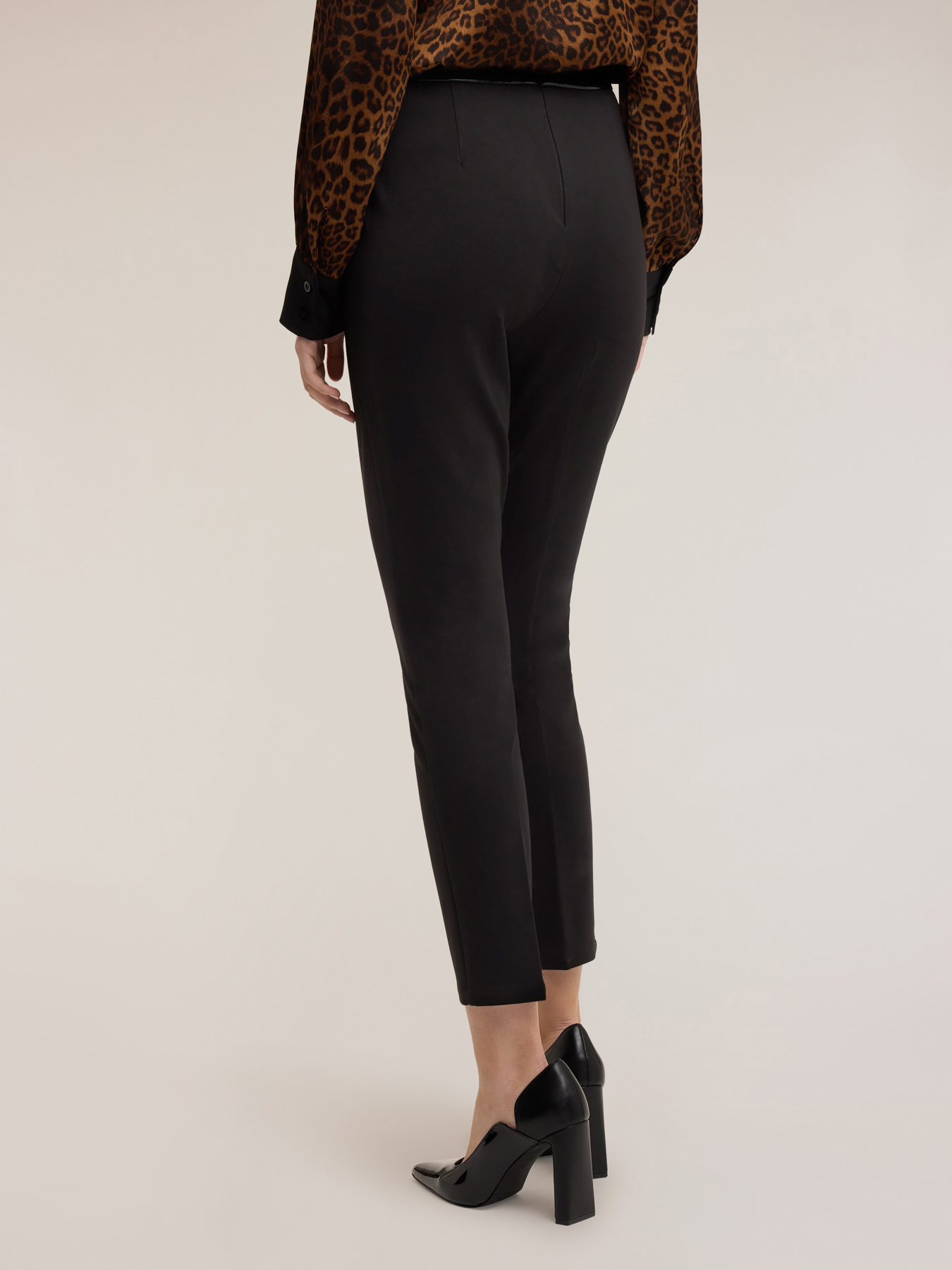 Pantaloni skinny motivo bottoni image number 1