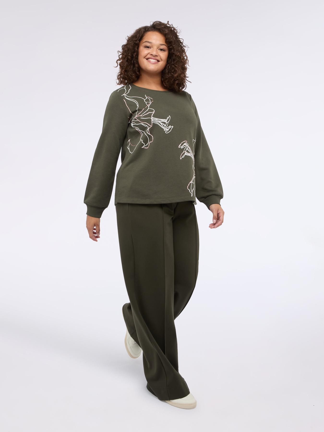 Sweatshirt mit Blumendruck image number 0