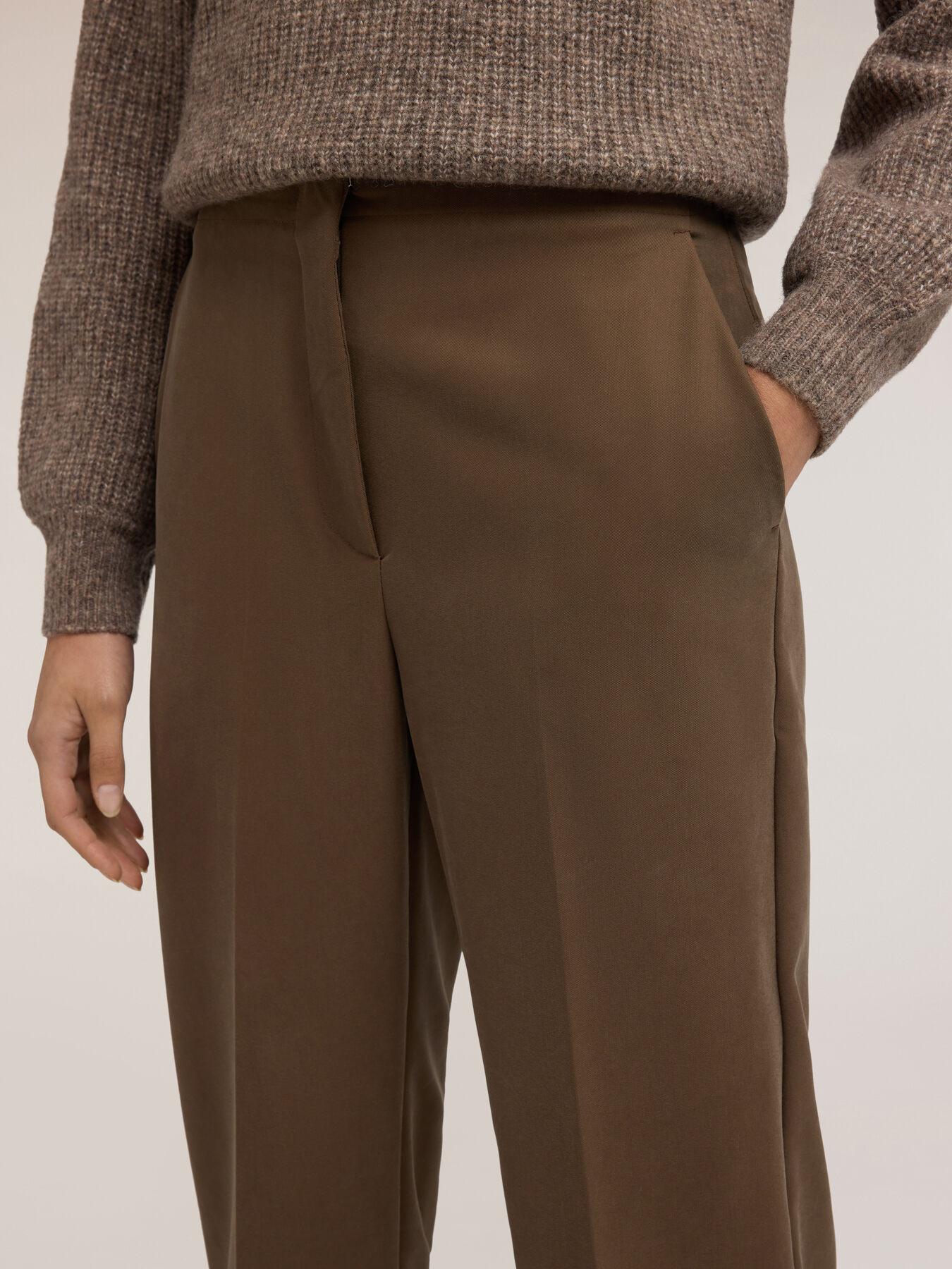 Pantaloni cropped in gabardina image number 3