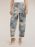 Pantaloni boyfit din drill de bumbac imprimat image number 2