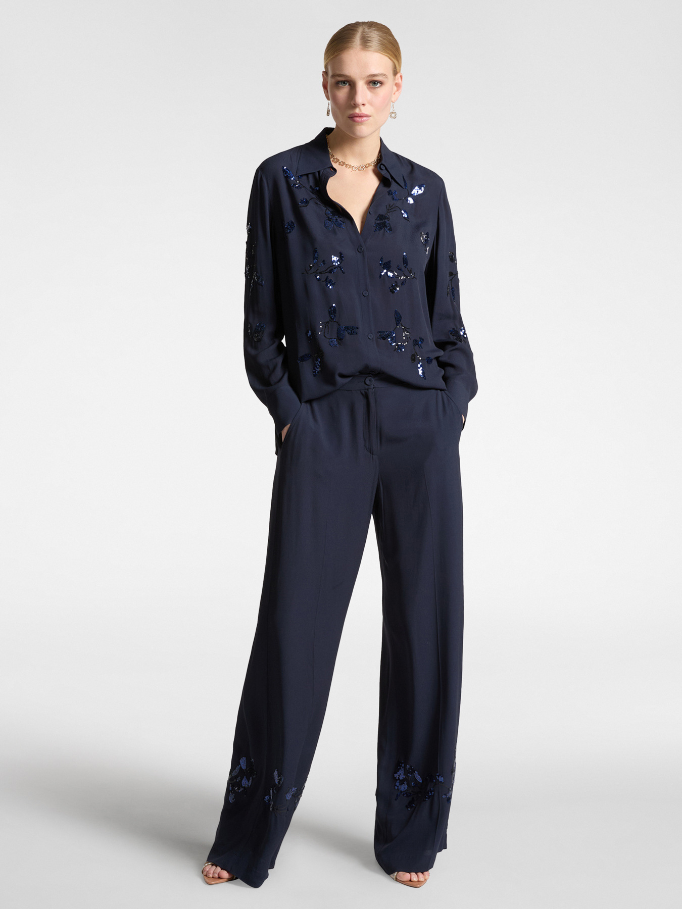 Chemise élégante brodée image number 2