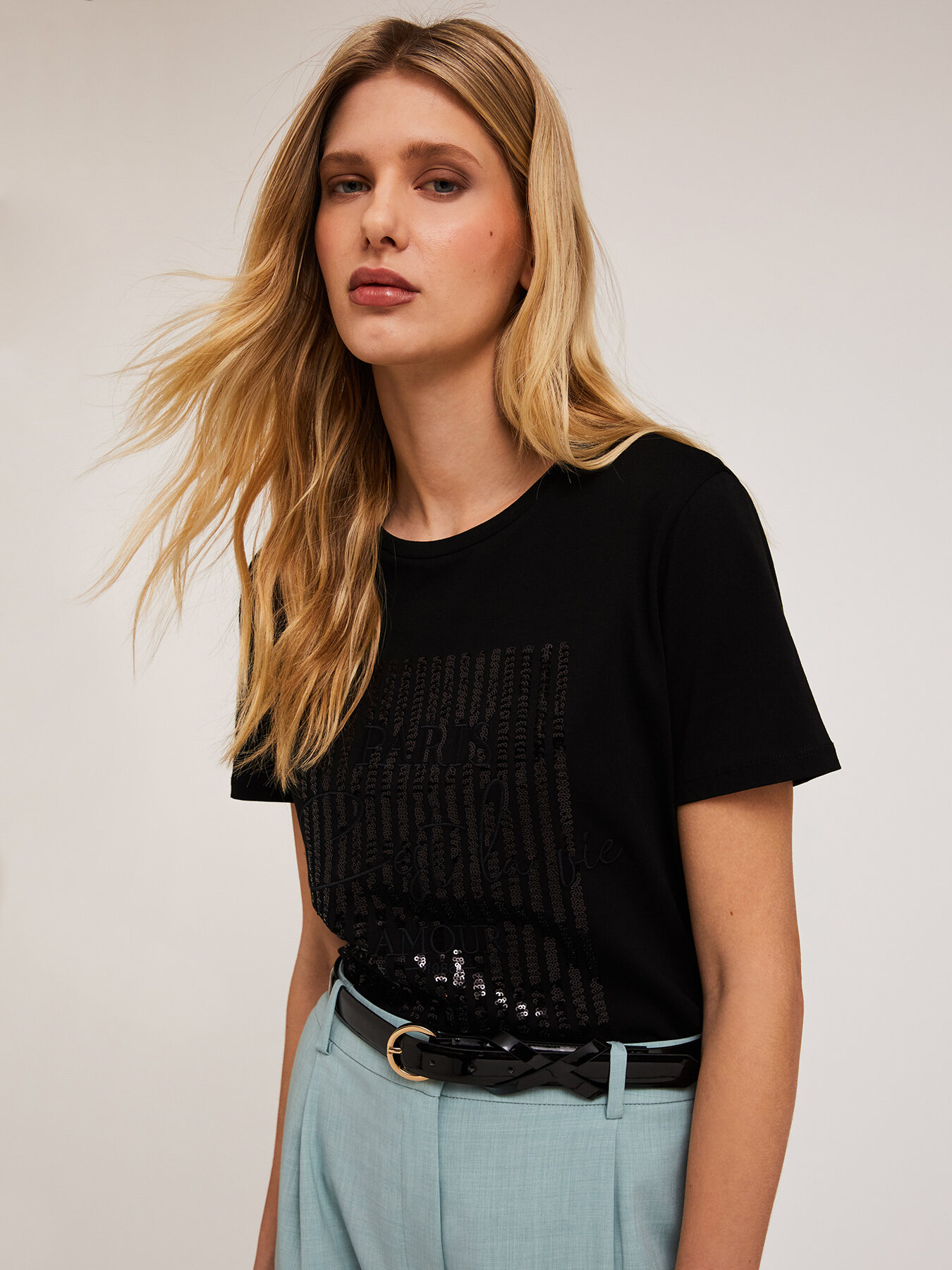 T-shirt with sequins and embroidered lettering image number 2