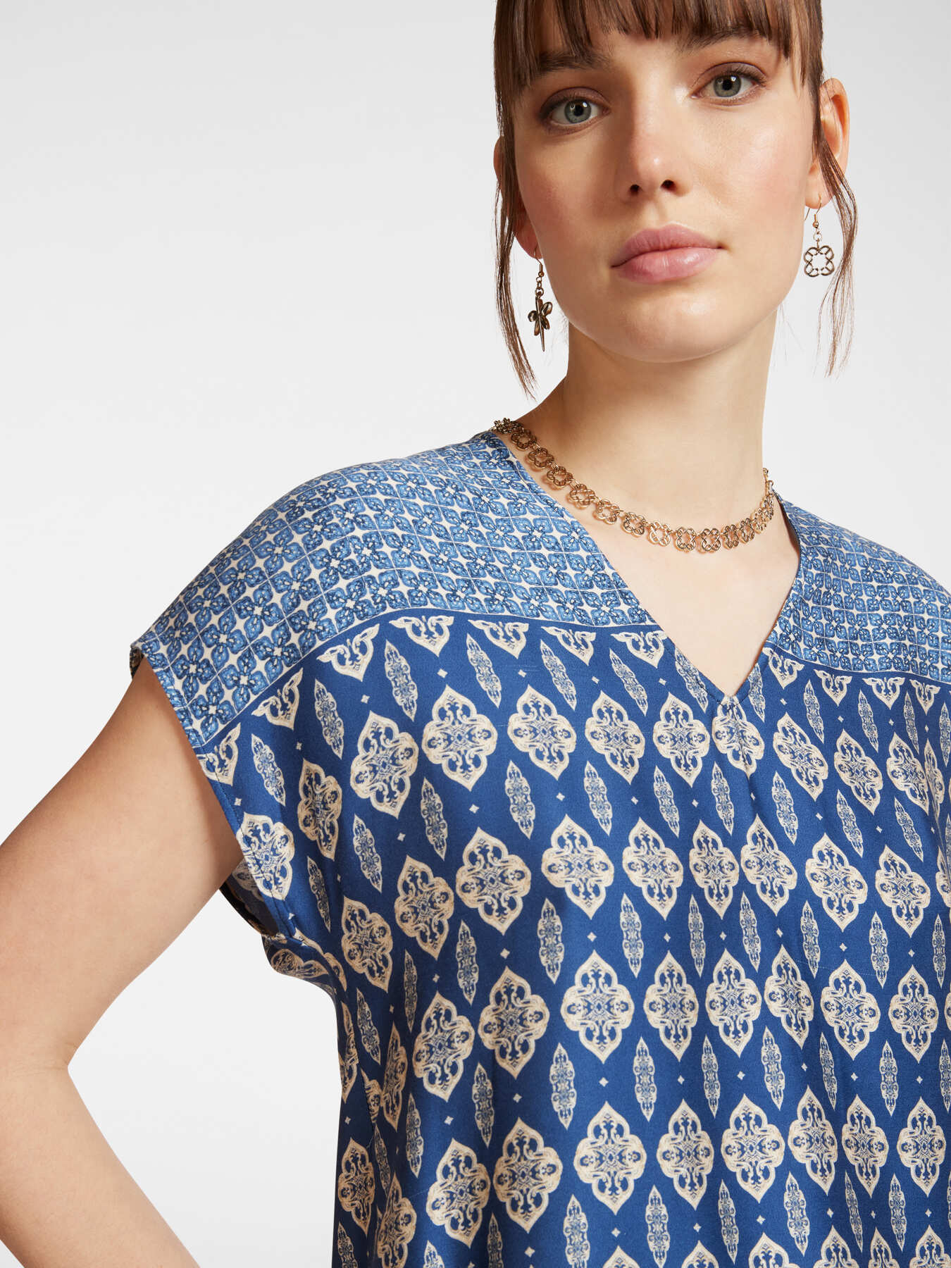 Blouse with ethnic print image number 3