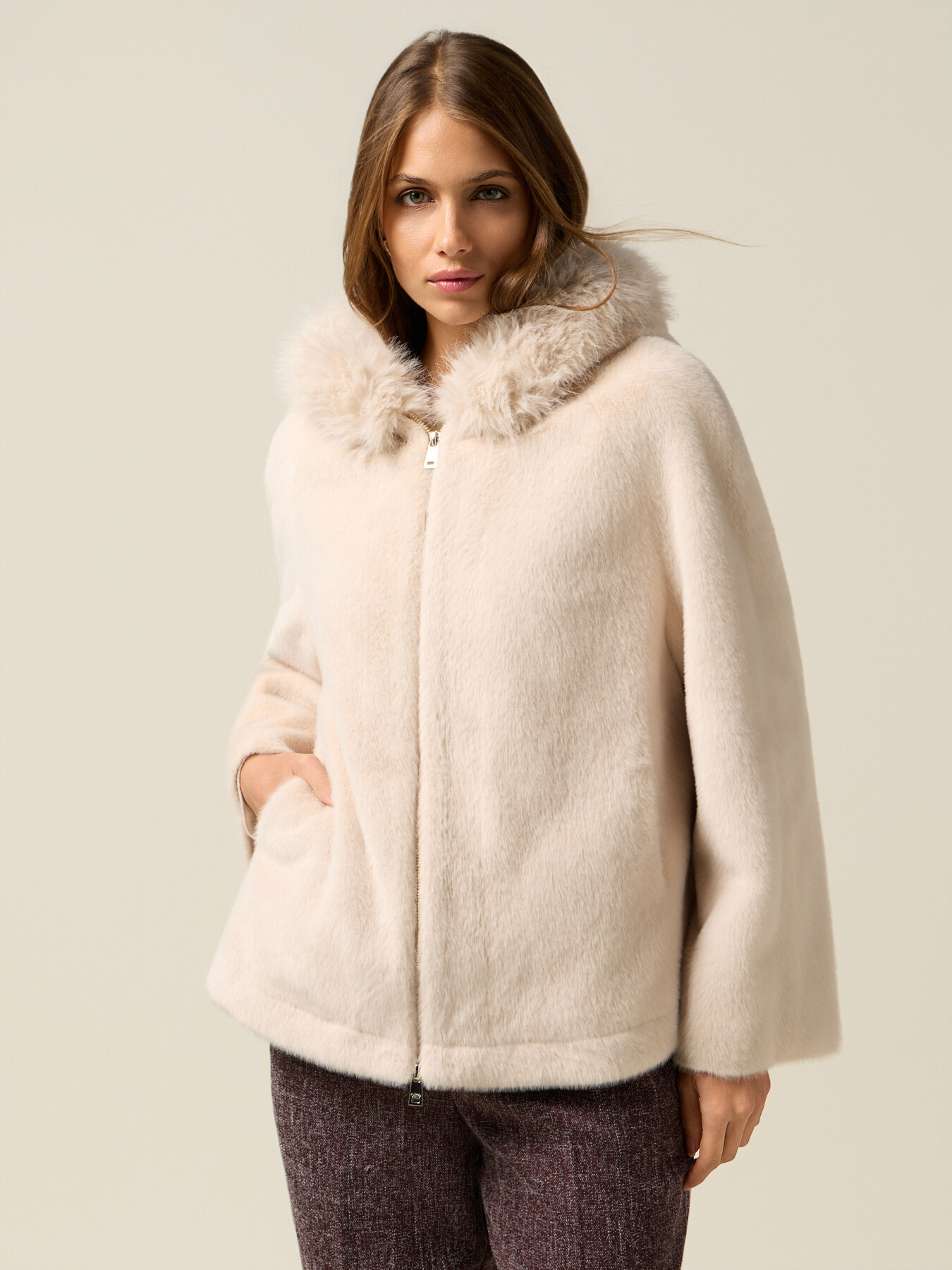 Giubbotto in tessuto effetto peluche image number 0