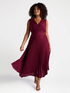 Plisseekleid mit V-Ausschnitt image number 0