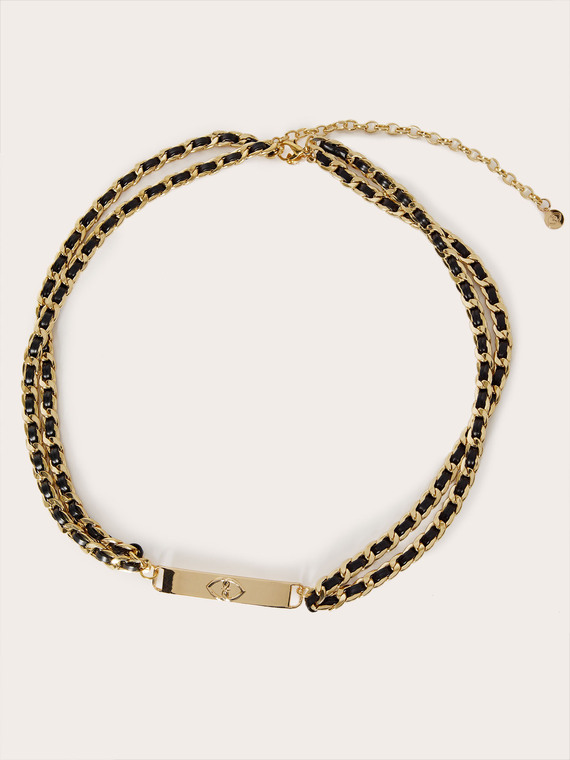 Chain belt with metal plate