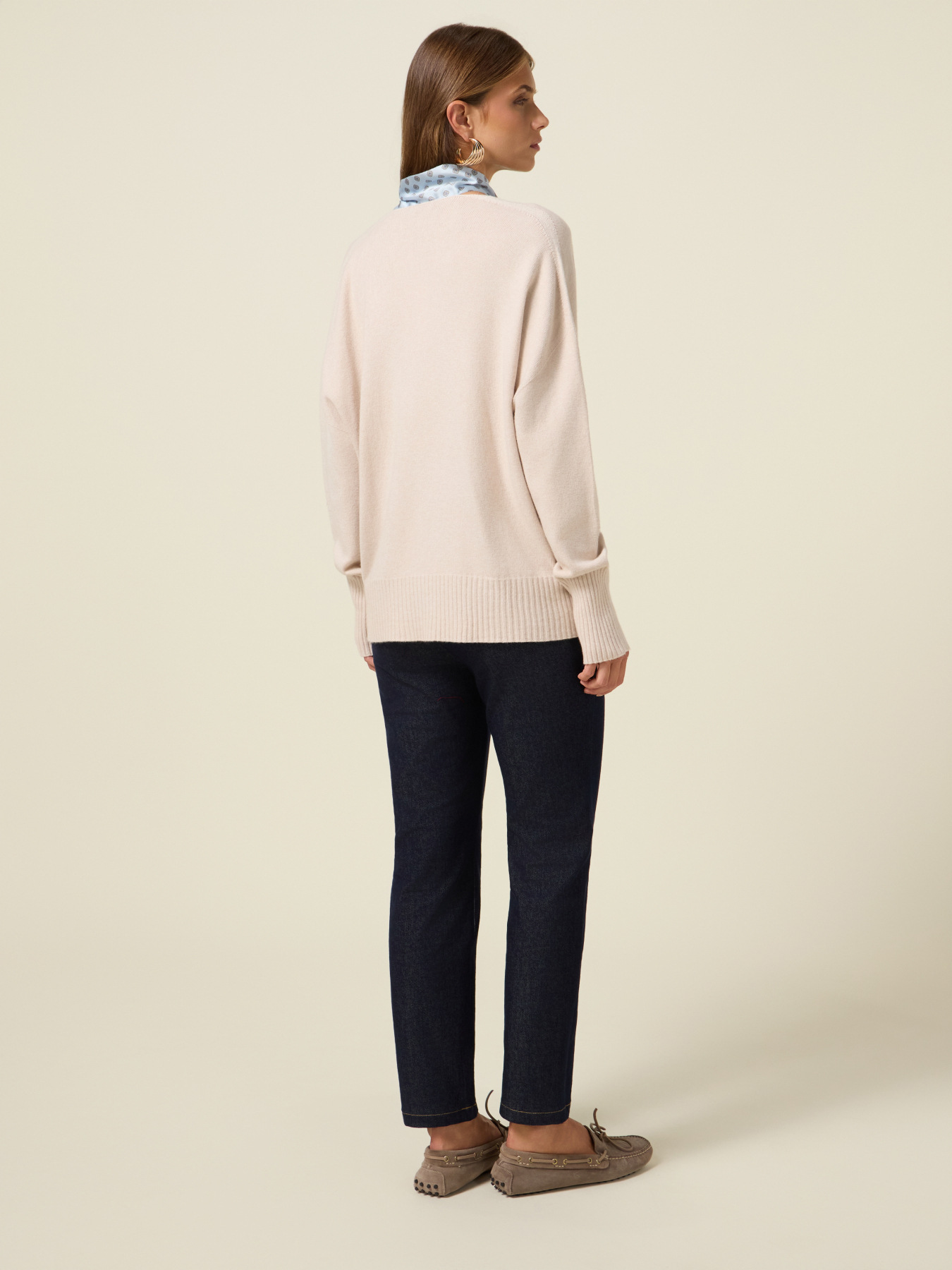 V-neck cardigan with golden buttons image number 1