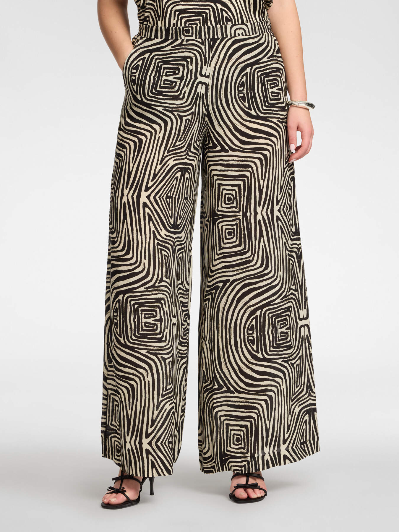 Pantaloni palazzo stampati in viscosa image number 2