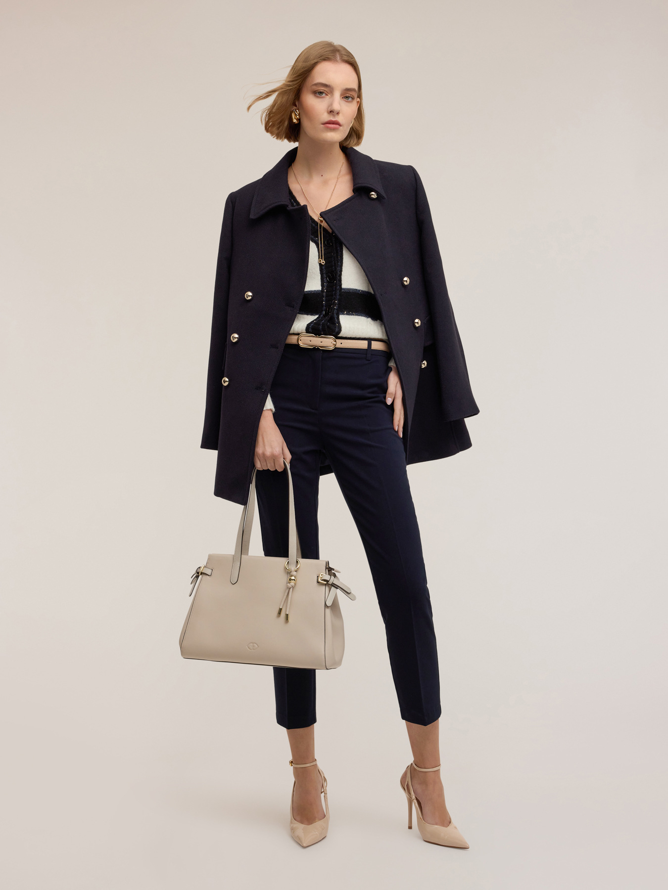 Double-breasted wool coat image number 0