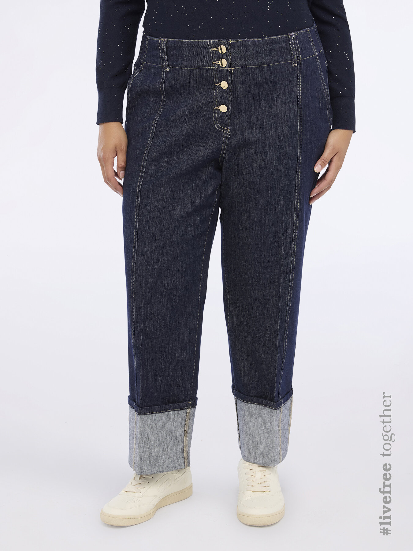 Jeans cropped con maxi risvolto image number 1