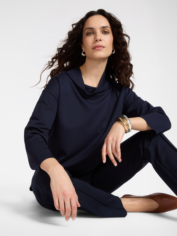 T-shirt with soft collar