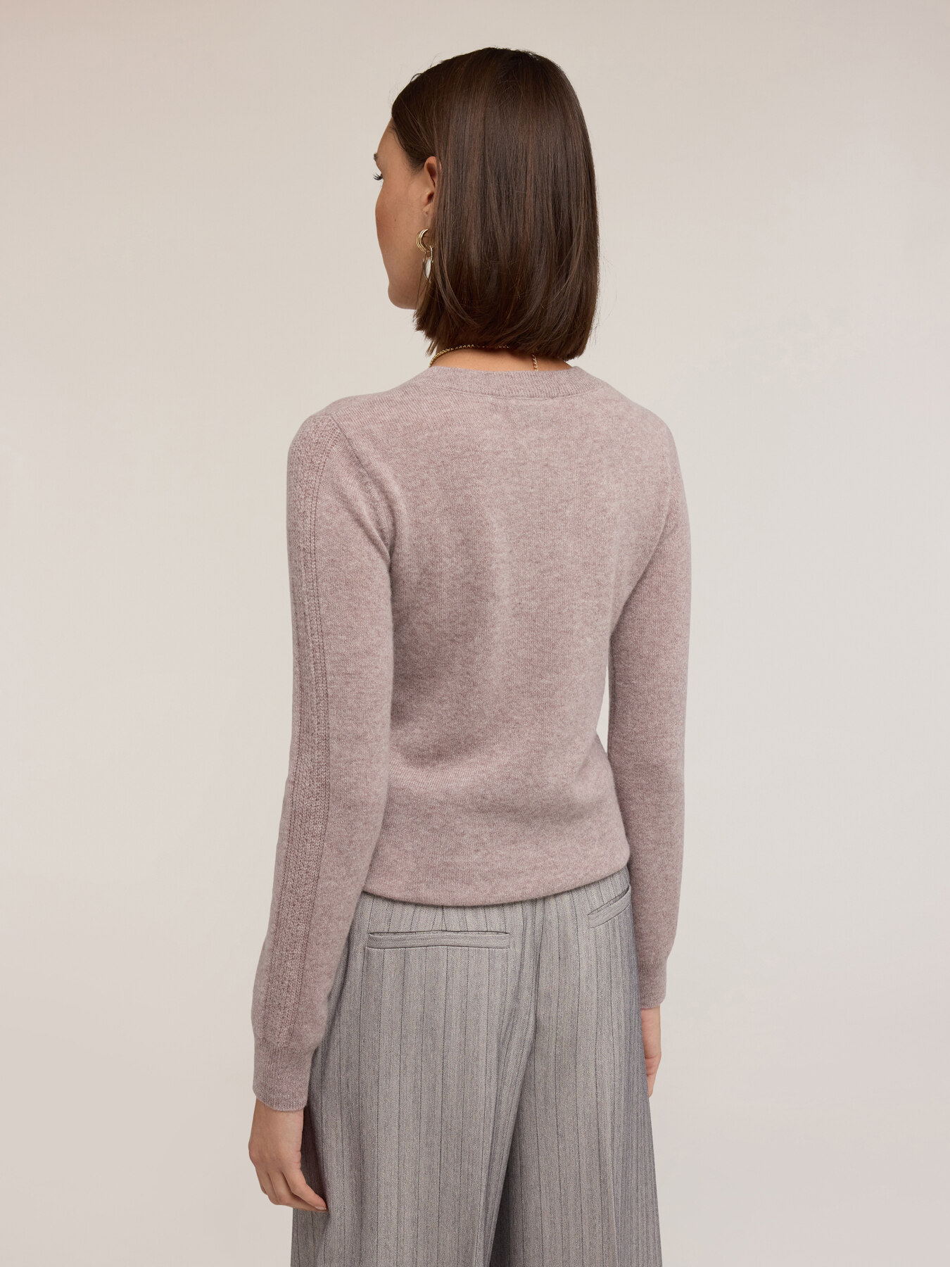 Cashmere sweater with ribbed sleeves image number 1