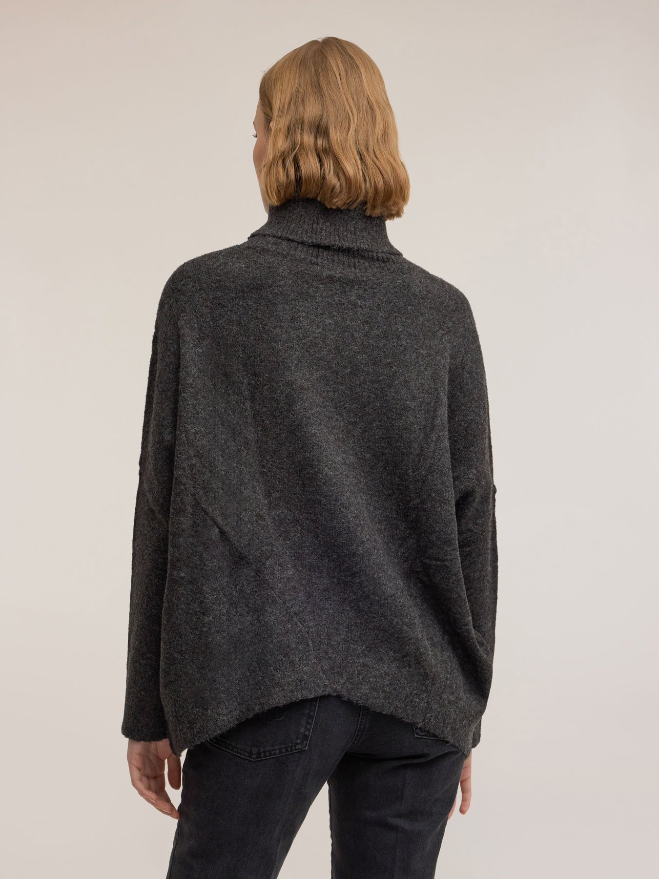 Oversize-Rollkragenpullover image number 1