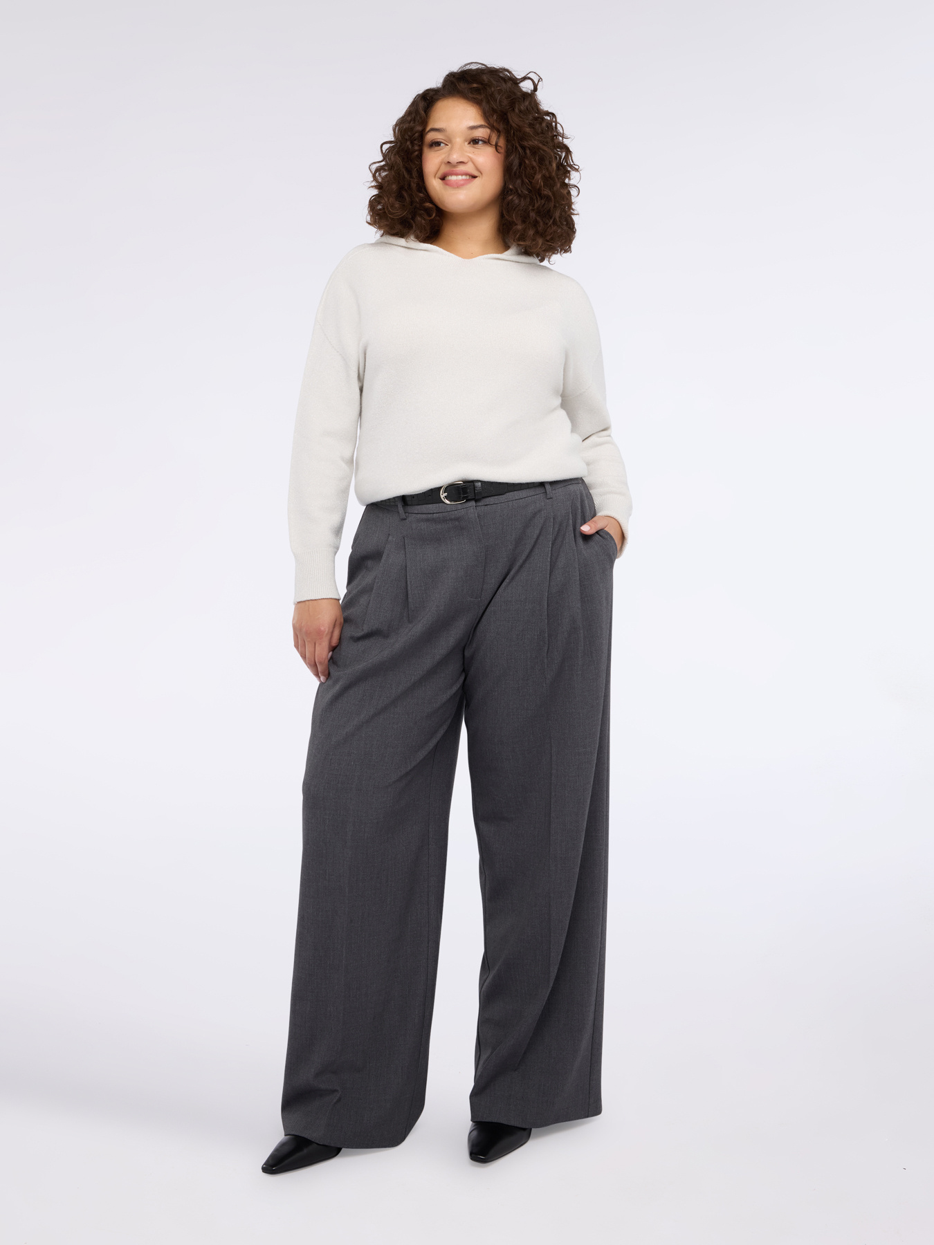 Maglia con cappuccio in misto viscosa image number 0