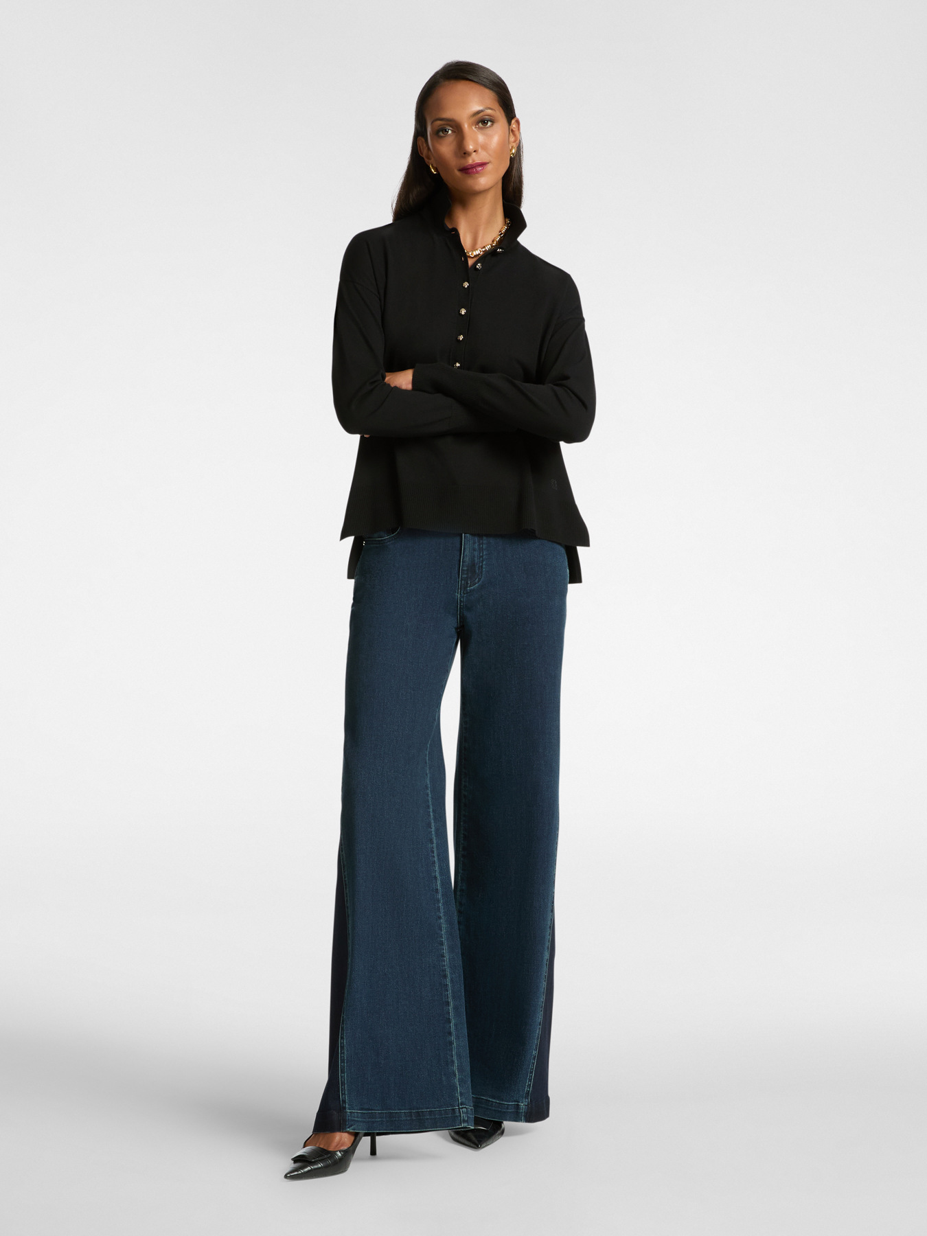 Top with collar and buttons image number 0