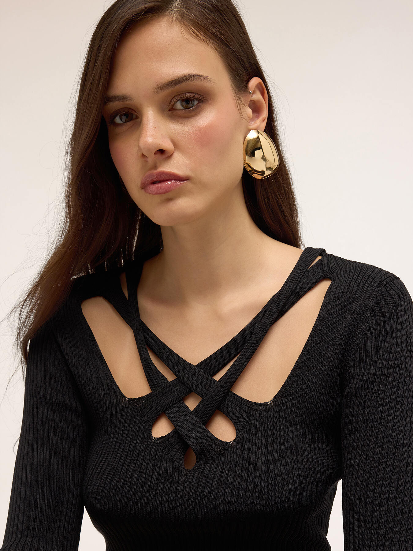 Ribbed sweater with knitted neckline image number 3