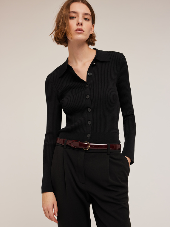 Cardigan a coste con colletto