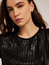T-shirt con paillettes in tessuto spalmato image number 2