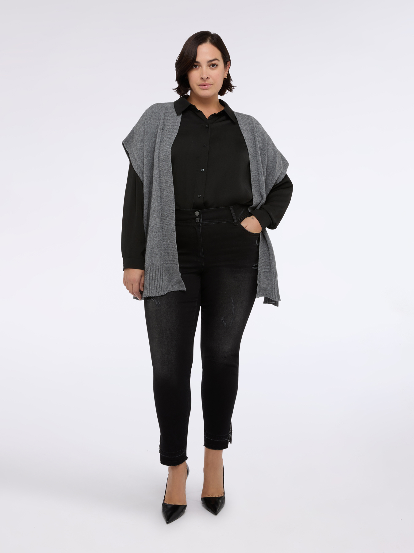 Jean skinny avec mini déchirures et œillets image number 2