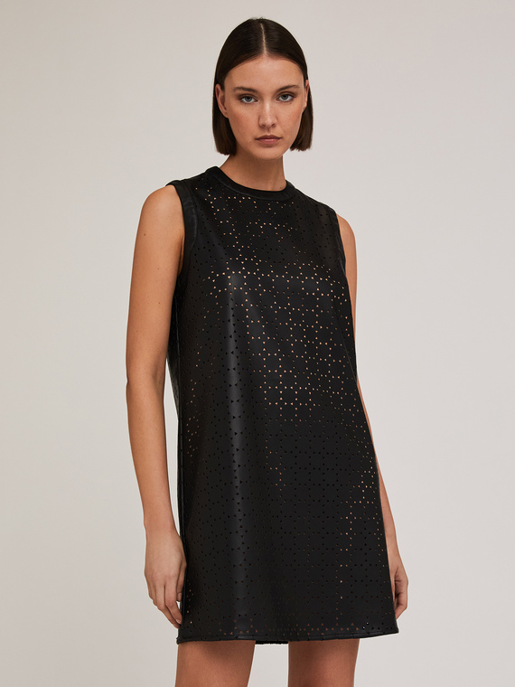 Rochie tip creion perforată din țesătură acoperită