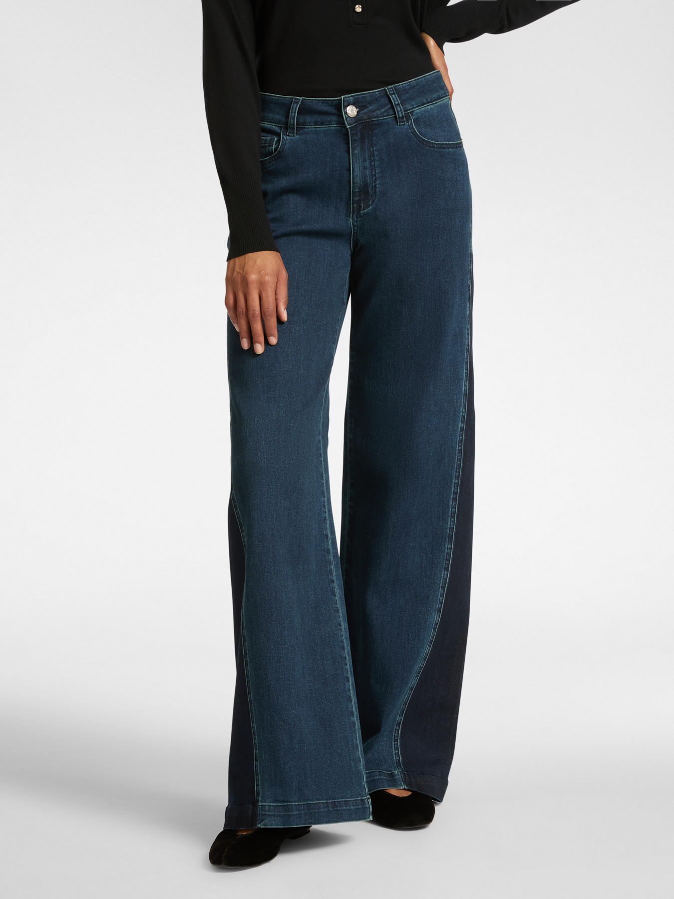 Jeans flare con inserti laterali image number 2