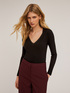 Dreidimensionaler Rippen-Pullover mit V-Ausschnitt image number 2