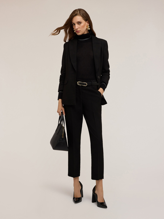 Pantaloni regular con piega stirata