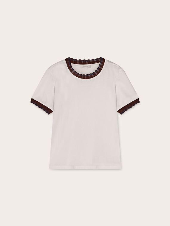 T-shirt with knitted edges