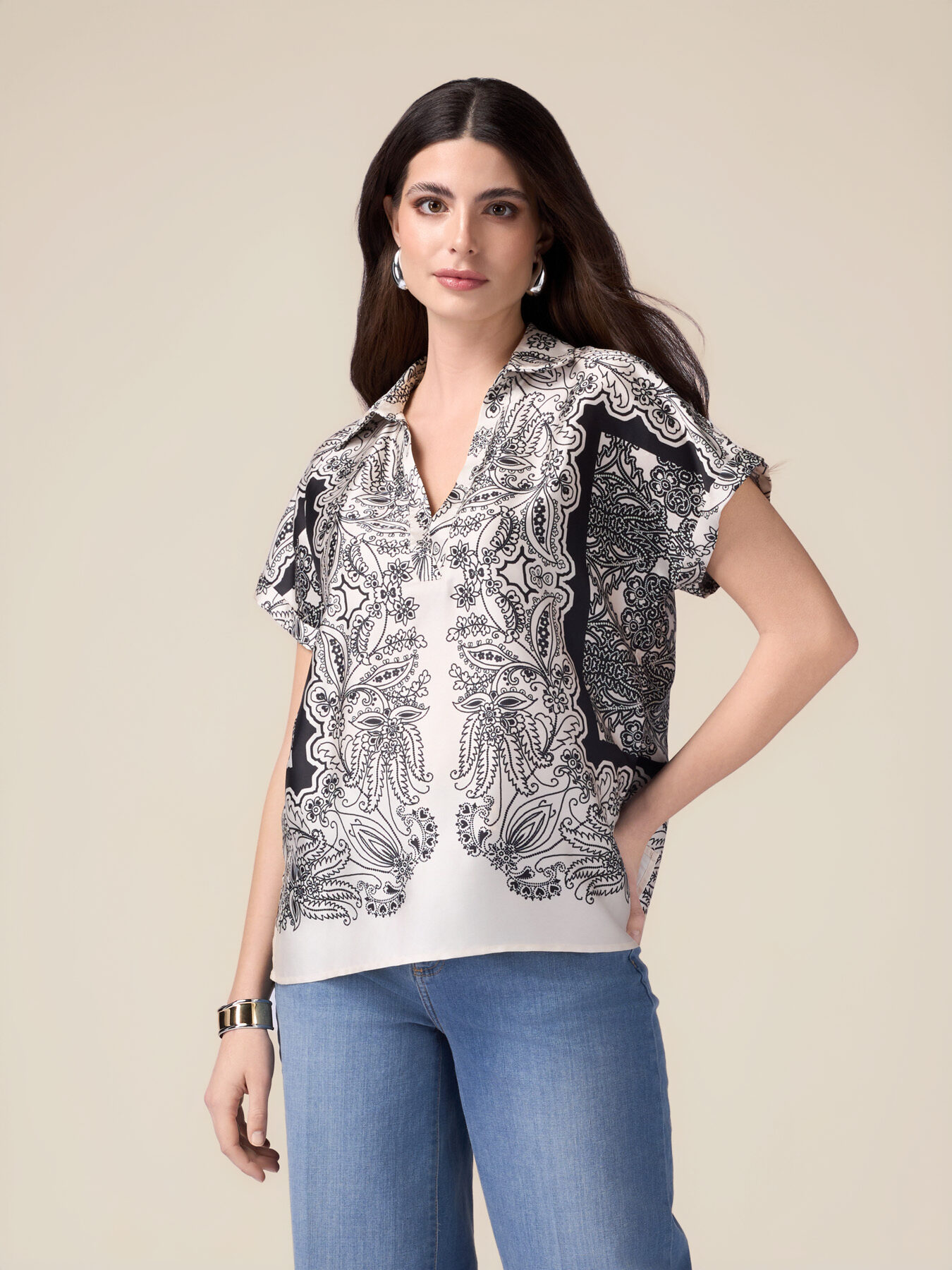 Blusa de satén estampada image number 0