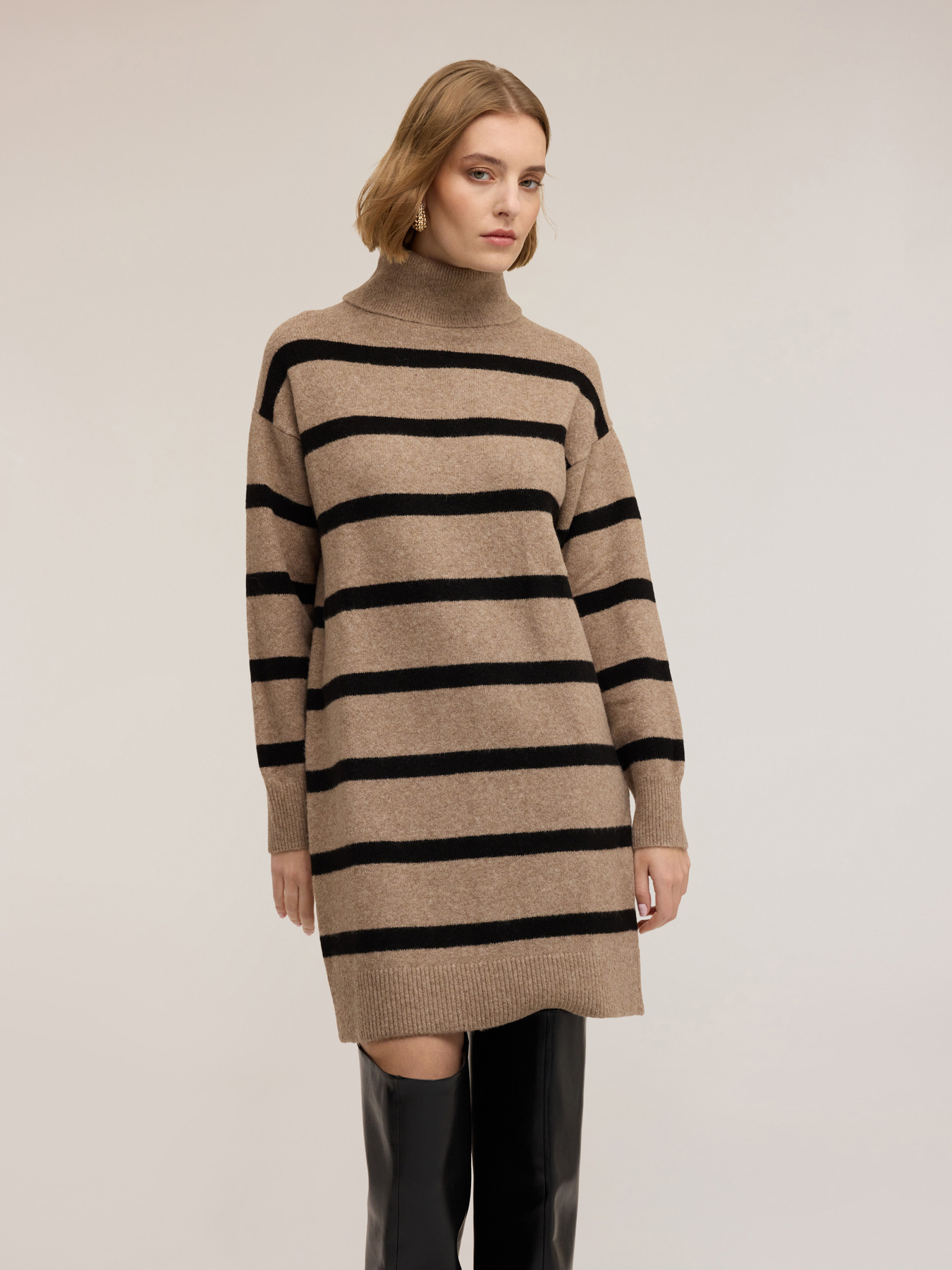 Robe en maille &agrave; rayures image number 2