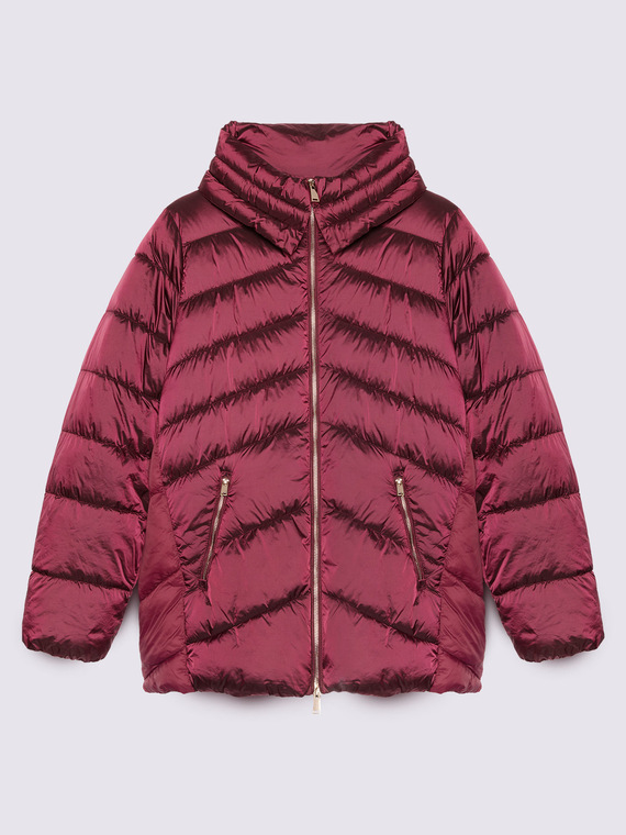 Daunenjacke mit hohem Kragen