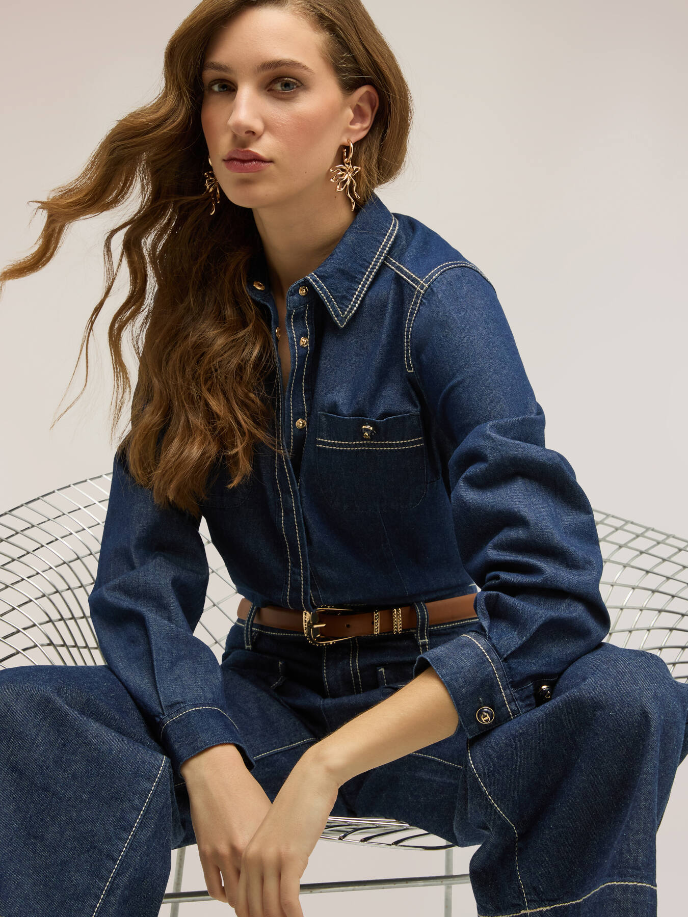 Denim shirt with pockets image number 0