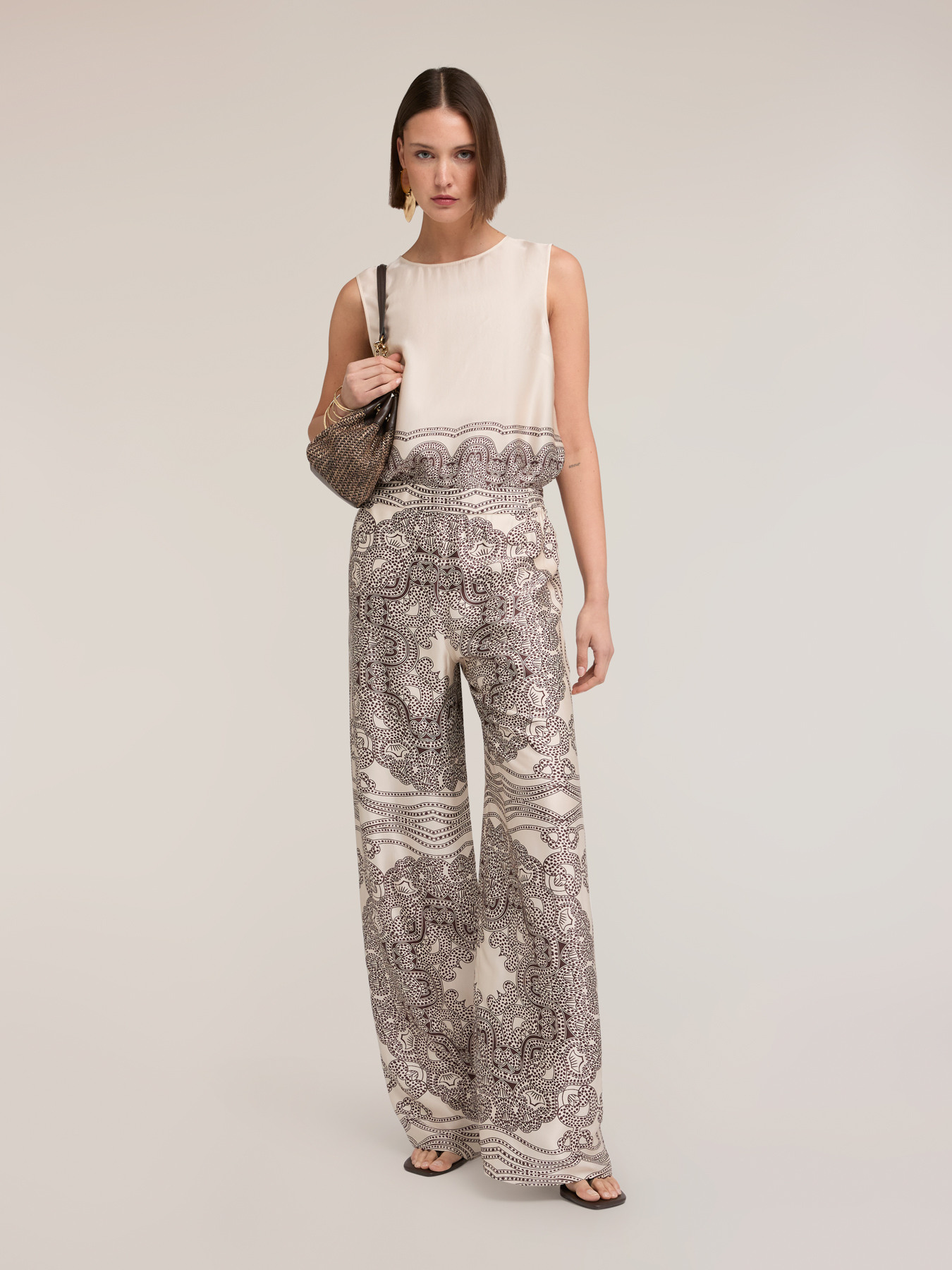 Pantaloni palazzo din satin de viscoză imprimat image number 2