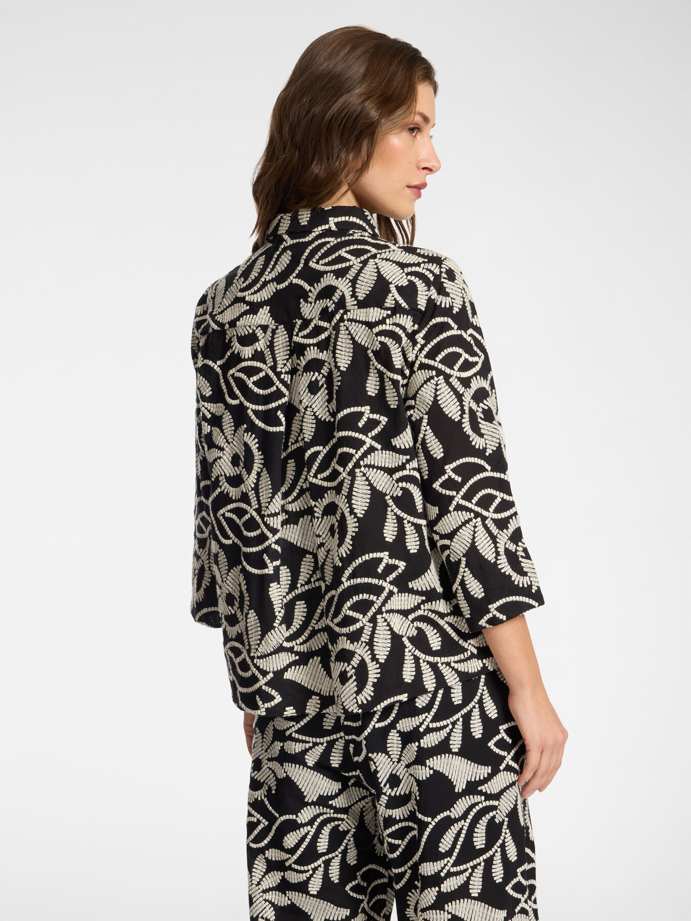 Chemise en coton brod&eacute; image number 1