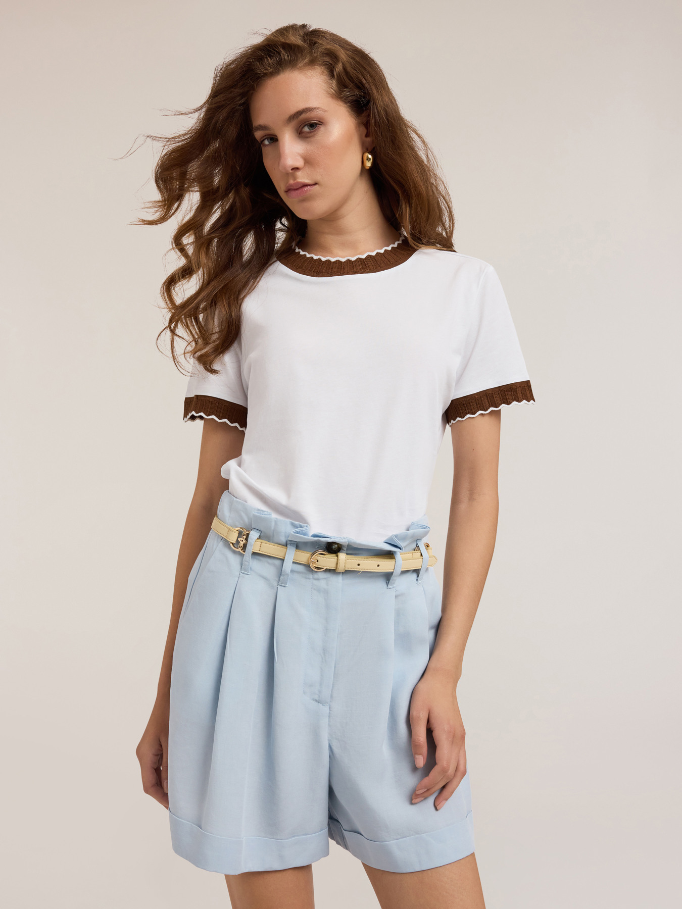 T-shirt con bordi in maglia image number 0