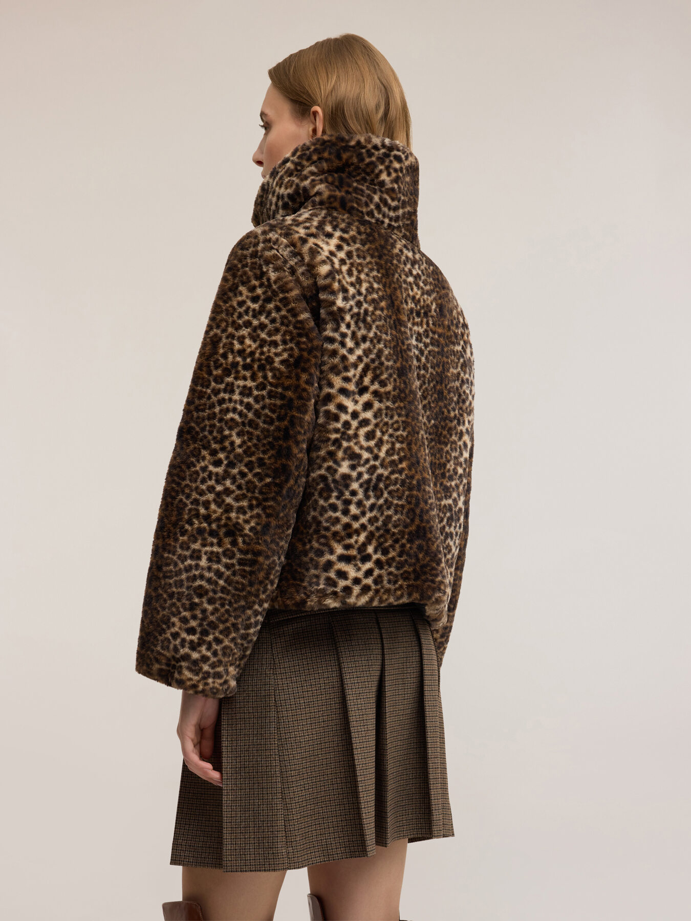 Jachetă cu efect de blană reversibilă image number 1