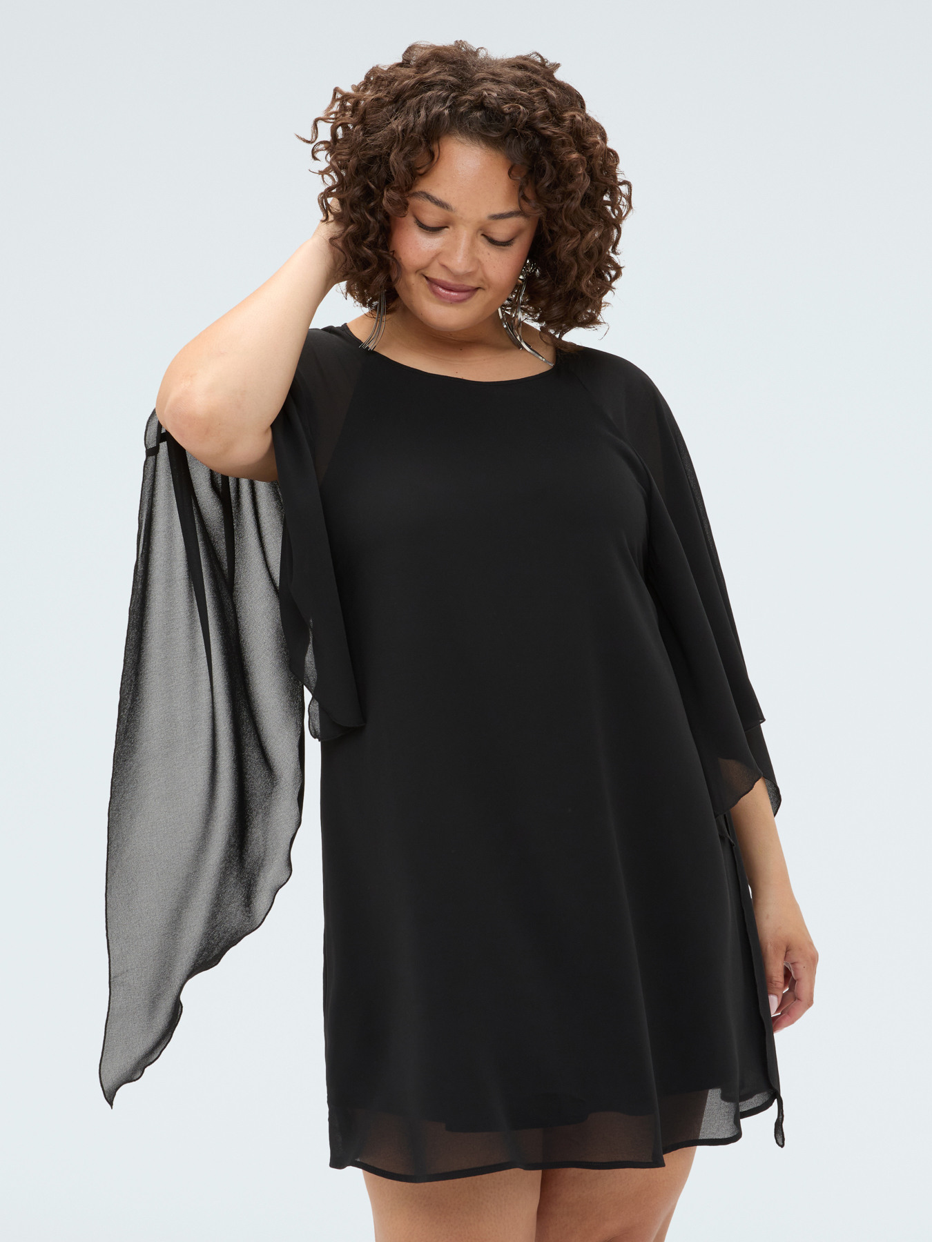 Robe en georgette avec manches kimono maxi image number 4