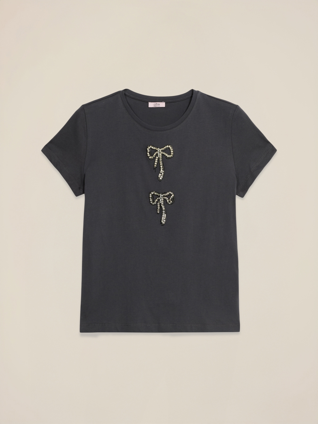 T-shirt with jewel charms image number 3
