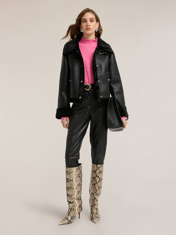 Veste effet mouton retourn&eacute; avec boutons