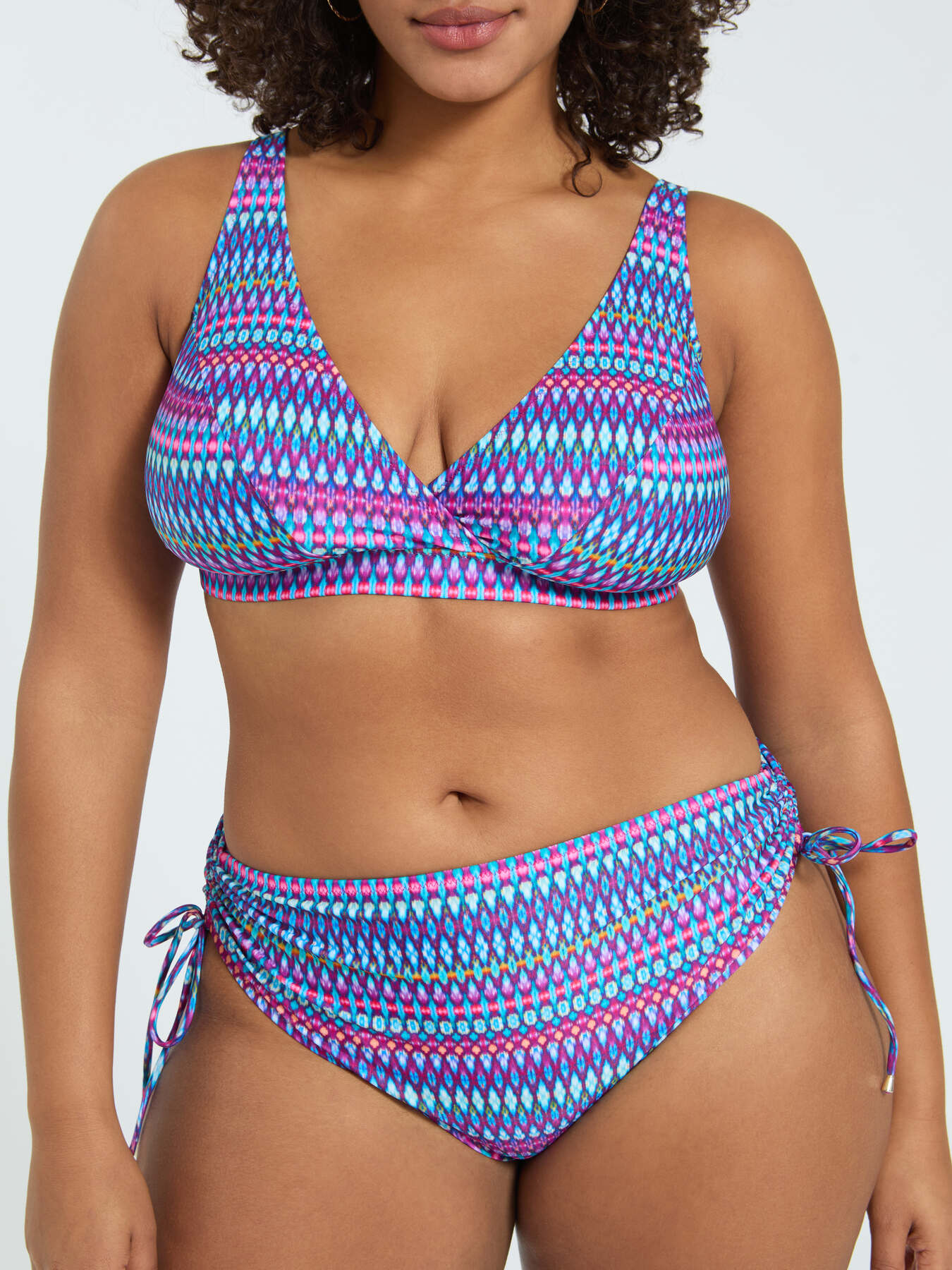 Bikini mit mehrfarbigem Print und B&auml;ndchen image number 5