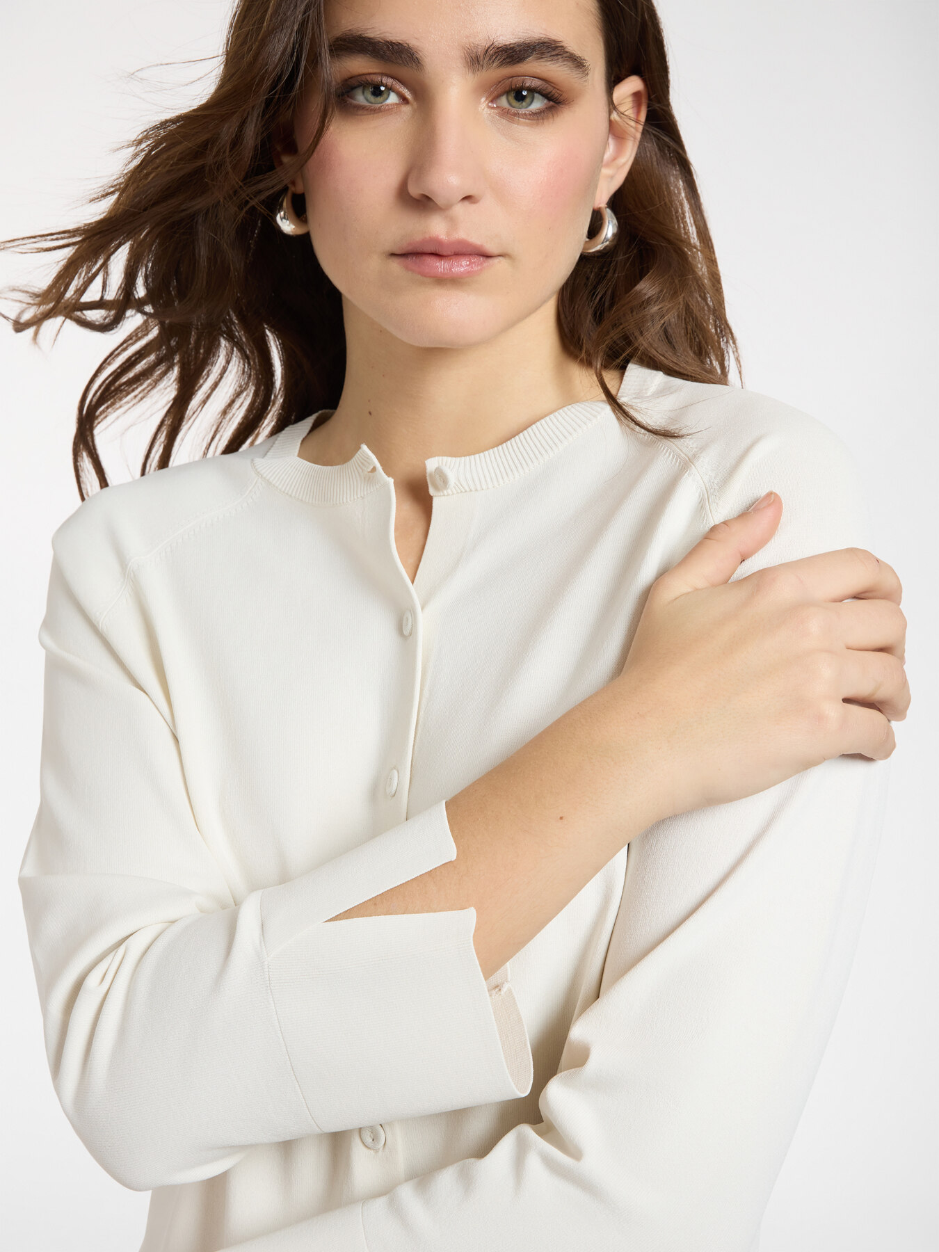 Viscose blend crew neck cardigan image number 3