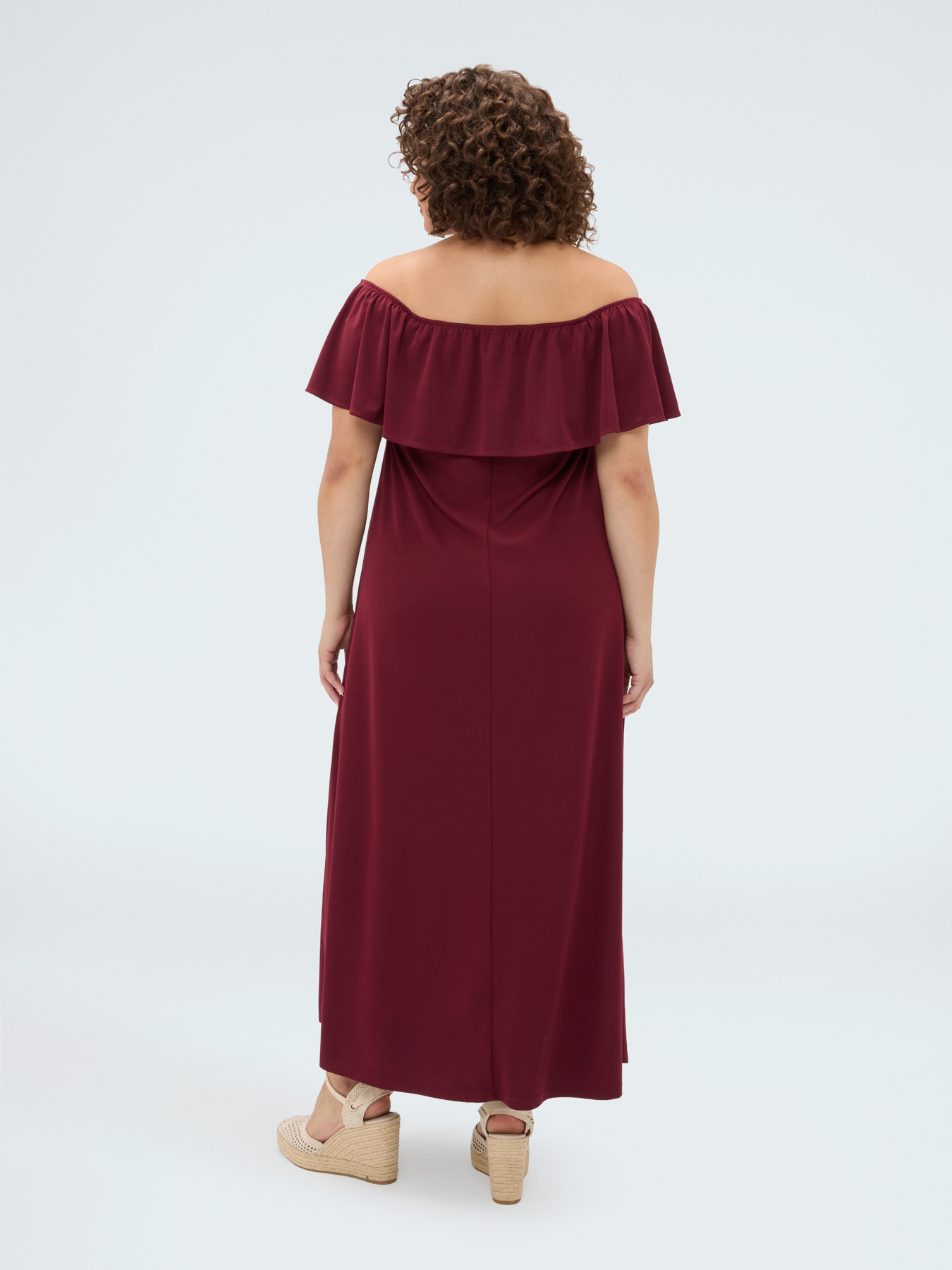 Robe longue Chill &agrave; &eacute;paules d&eacute;nud&eacute;es avec volants image number 3