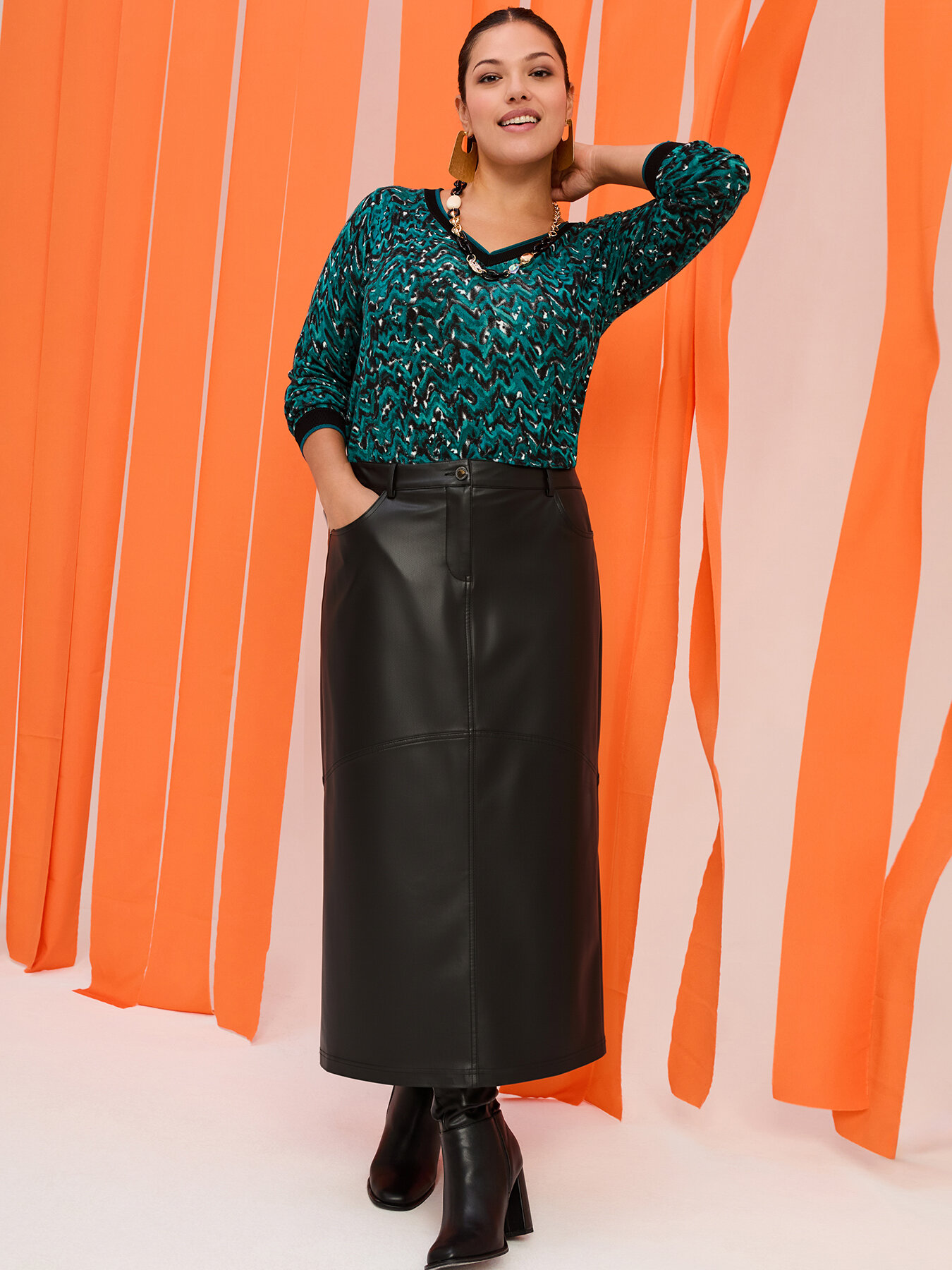 T-shirt with abstract print image number 1