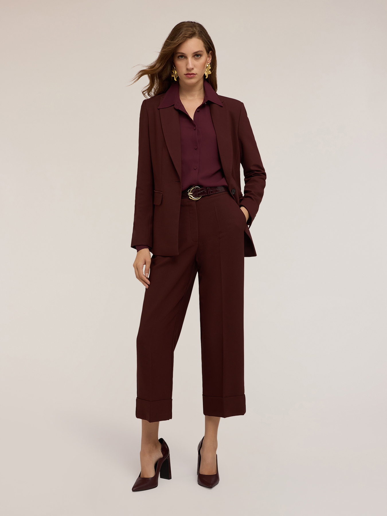 Cropped crepe trousers image number 3